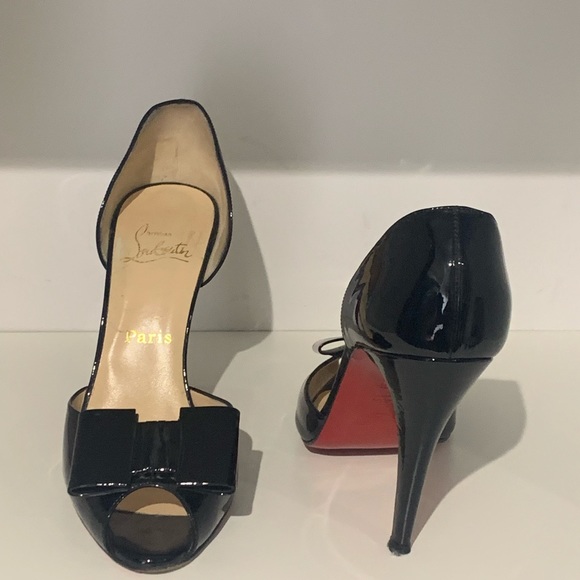 Christian Louboutin - Picture 2 of 7